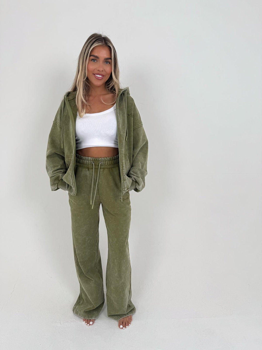 THH Wide Leg Jogger - Olive