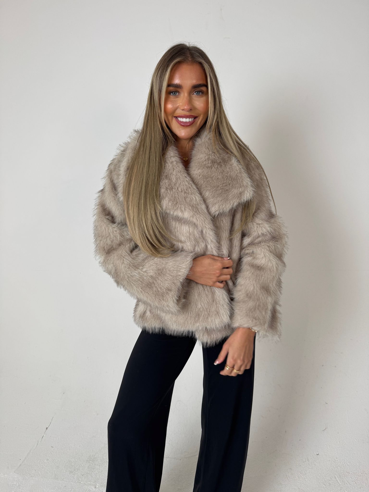 ‘Amelie’ Faux Fur Coat - Beige