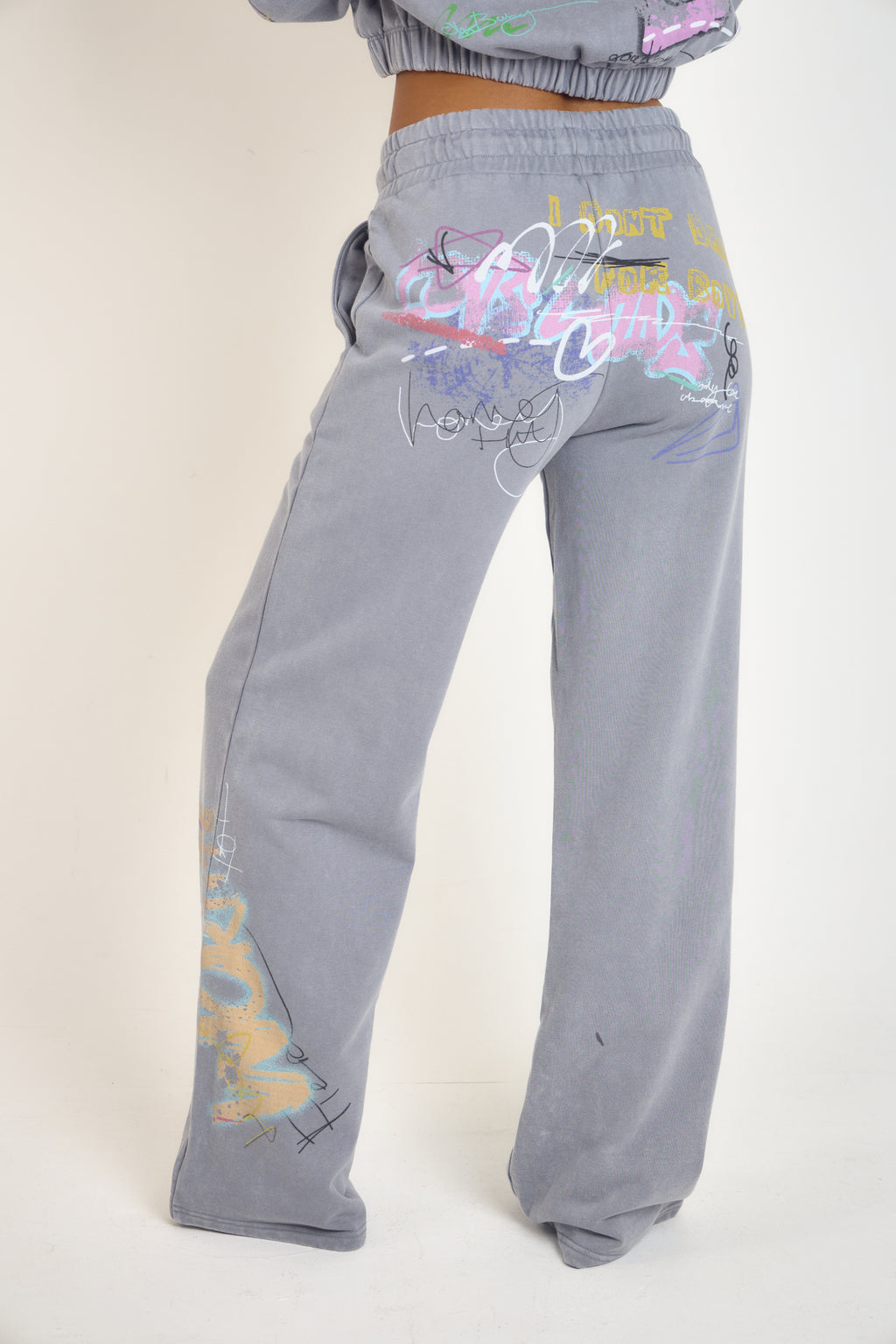 THH Wide Leg Jogger - Grey Graffiti