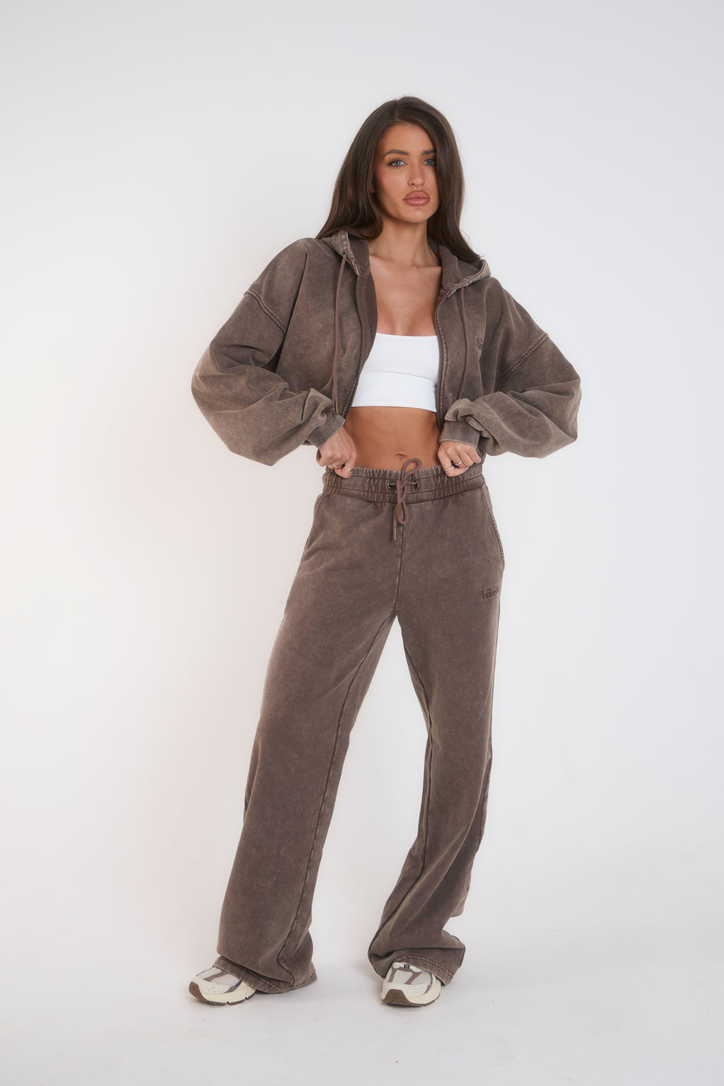 THH Wide Leg Jogger - Mocha