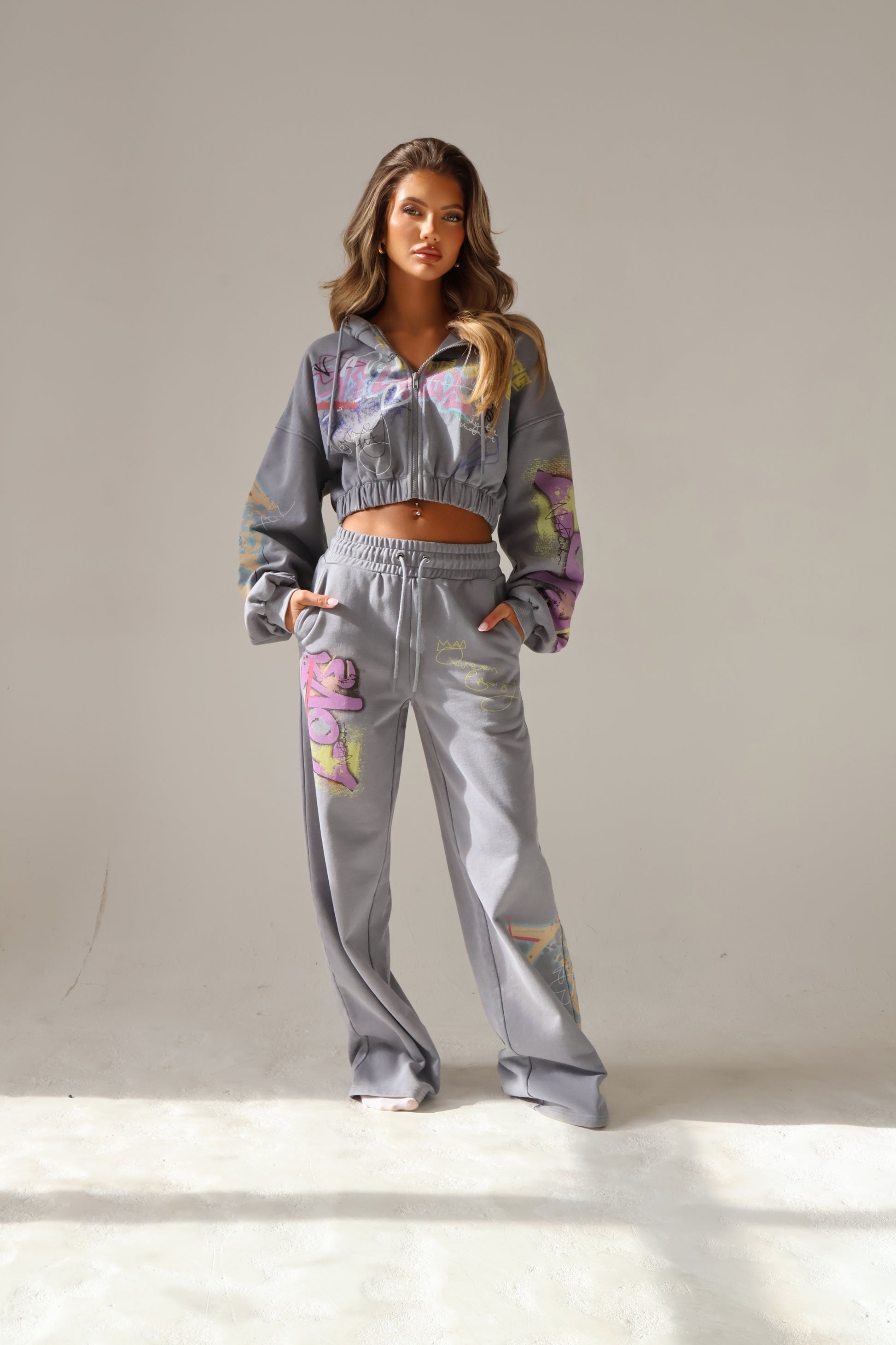 THH Wide Leg Jogger - Grey Graffiti